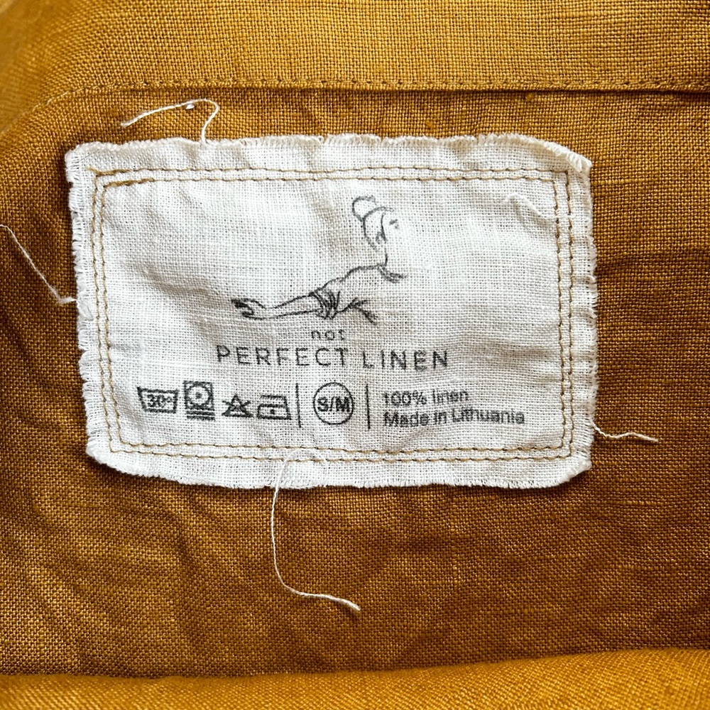 notPERFECTLINEN Mustard Yellow Linen Scoop Neck Top - Picture 2 of 4